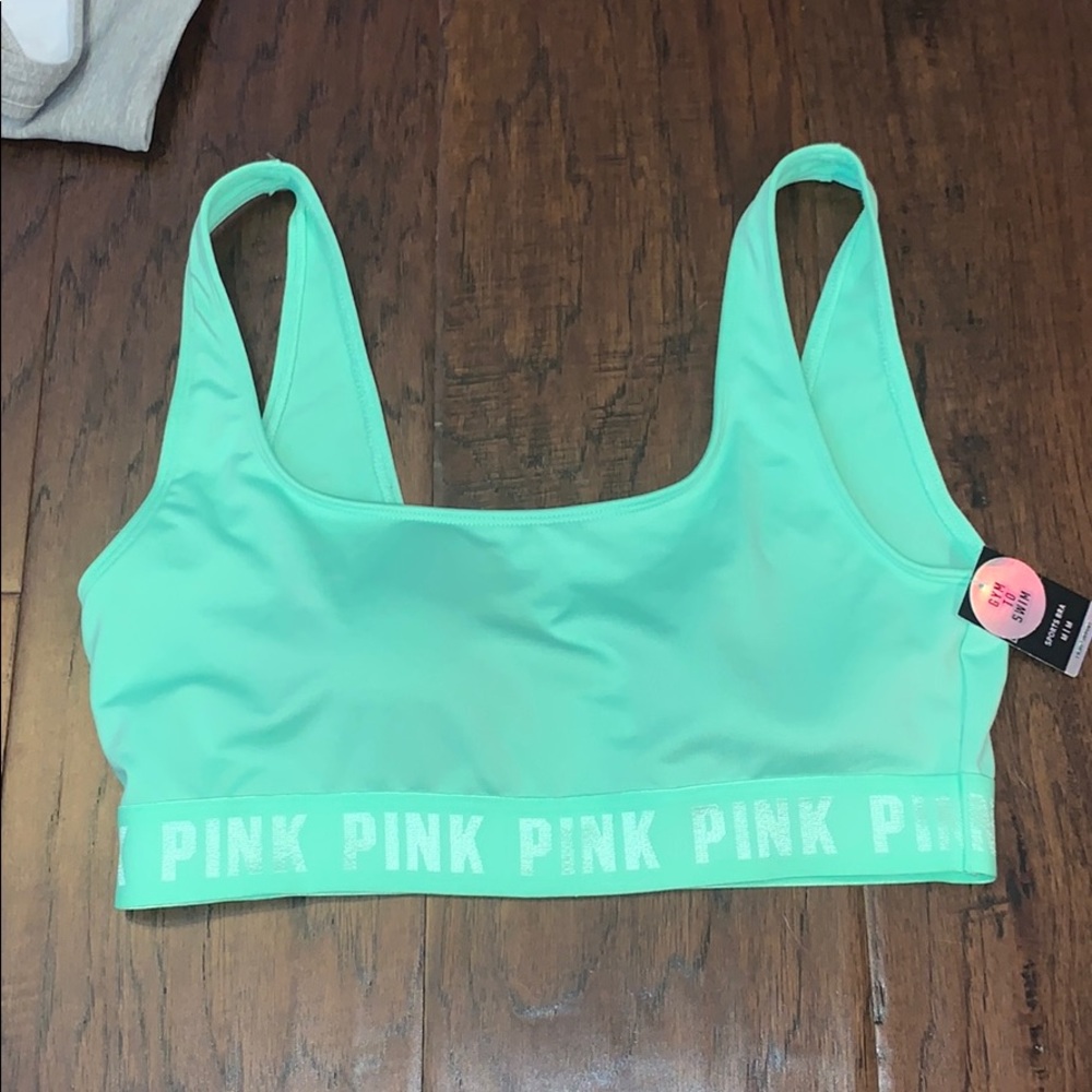 VS pink sports bra